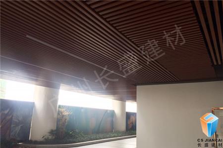 过道铝木纹铝吊顶效果图 过道铝木纹铝吊顶效果图