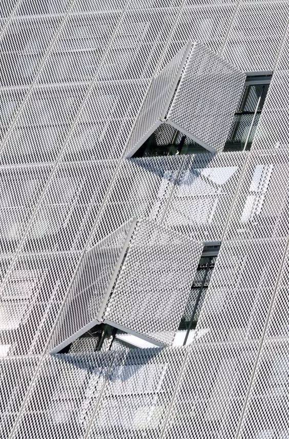 穿孔铝单板展示 穿孔铝单板展示